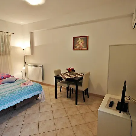 Studio In Porec/istrien 9882 * Poreč